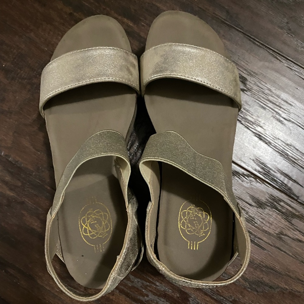 Neutral Strap Wedges